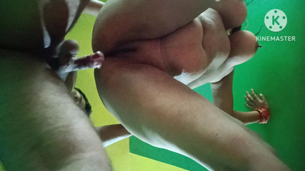 18 वर्षीय सौतेली बेटी बड़े स्तन वाली सौतेली माँ से पीड़ित है जो अपने प्रेमियों और सौतेले बेटे सेक्स मॉर्निंग को चोदती है