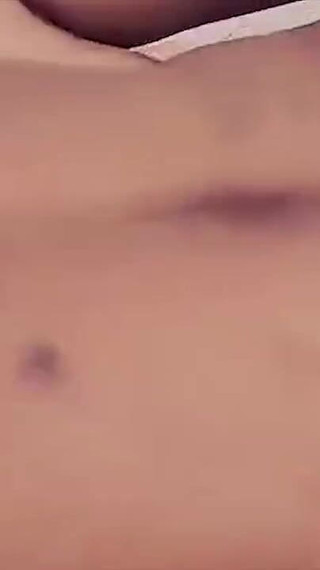 देसी भाभी की बड़ी गांड को डॉगी स्टाइल में चोदा