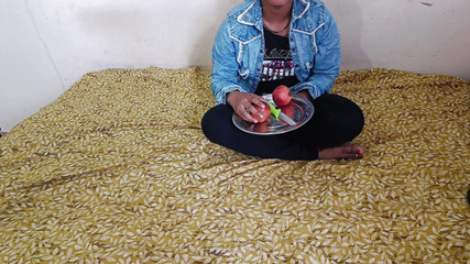 हॉट इंडियन साली जीजू के साथ गुदा मैथुन कर रही थी, वह किसी भी व्यक्ति के साथ कभी भी सेक्स नहीं कर रही थी, इसलिए वह दर्दनाक गुदा थी