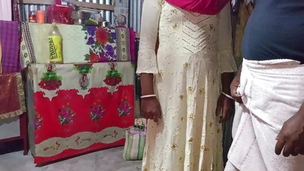 बंगाली और हिंदी ध्वनि युगल मेरी बड़ी सौतेली बहन सेक्स