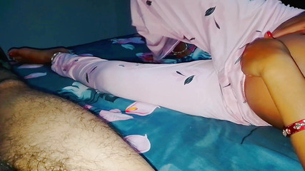 गर्भवती भाभी को चूमना, डिक चूसना, क्रीमपाइ के साथ चुदाई