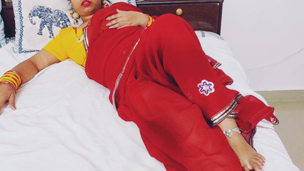 हॉट इंडियन भाभी को पुराने सौतेले पिता ने बेरहमी से चोदा