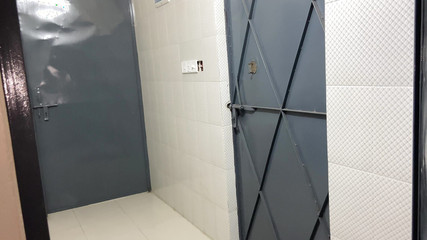 मैंने अपनी सौतेली बहन के साथ रोमांस करना शुरू कर दिया