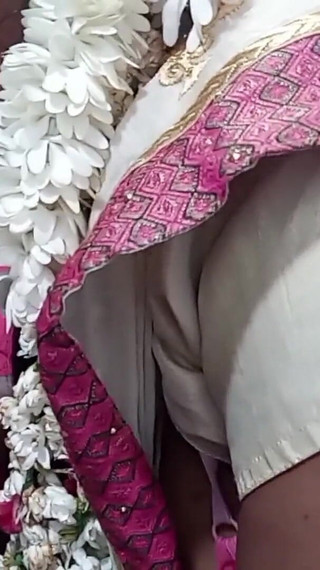 भारतीय तमिल सौतेली माँ की उसके सौतेले बेटे के साथ कठिन चुदाई, गंदी बात करने वाली तमिल स्पष्ट ऑडियो