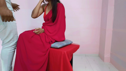 मेरी चुदक्कड़ भाभी मेरे कमरे में साड़ी बदल रही थी जब मैंने उसे बहुत जोर से और बेरहमी से चोदा