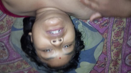 सौतेली बहन के साथ सुबह का सेक्स। वह बहुत आश्चर्यचकित थी, लेकिन उसे कोई आपत्ति नहीं थी - पारिवारिक सहायता