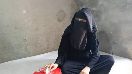 मुस्लिम महिलाओं को इलेक्ट्रीशियन ने मुश्किल से चोदा