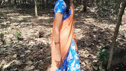 एक लड़की जंगल में अपने सौतेले भाई के साथ जोर-जोर से और डीपथ्रोट चुदाई कर रही थी, एक लड़की और लड़का जंगल में जोर-जोर से चुदाई कर रहे थे