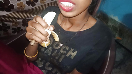 देसी टीना सौतेले भाईयों के दोस्तों को चोद रही है