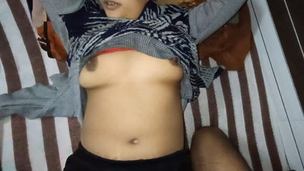 कमरे में खूबसूरत कोलाज गर्ल की हार्डकोर चुदाई