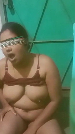 नमस्कार मित्र, आपकी बौडी लाइव वीडियो दिखाती है, यदि कोई लाइव करना चाहता है तो सीधे इनबॉक्स में, आपकी बौडी के बड़े स्तन