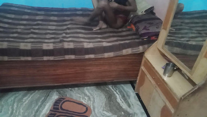 मेरे सौतेले भाई ने मुझे सेक्स वीडियो देखते हुए पकड़ लिया और कहा कि मैं तुम्हारी चूत की प्यास बुझाऊंगा